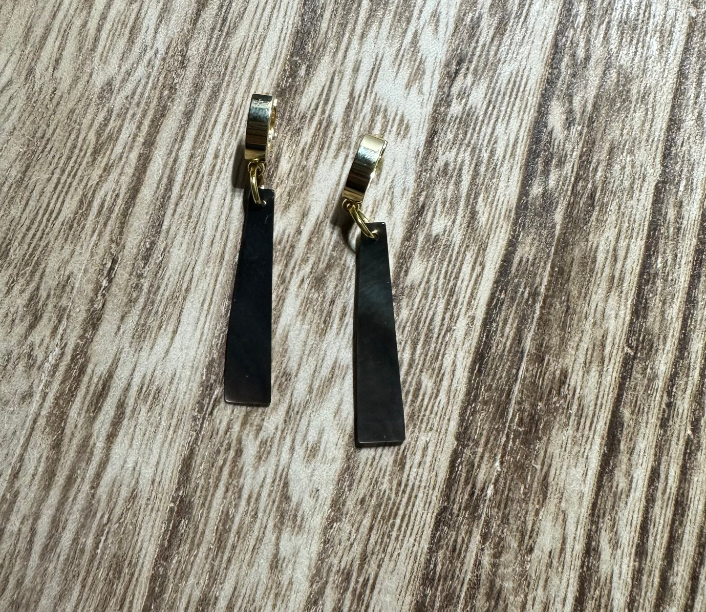 Native American Hand Made Thin Slab Abalone Shell Earrings - Gold Clasp